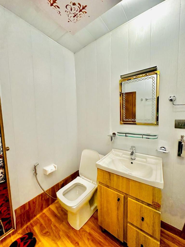 New Zealand Group Of Houseboats Hotel Srīnagar Exterior foto